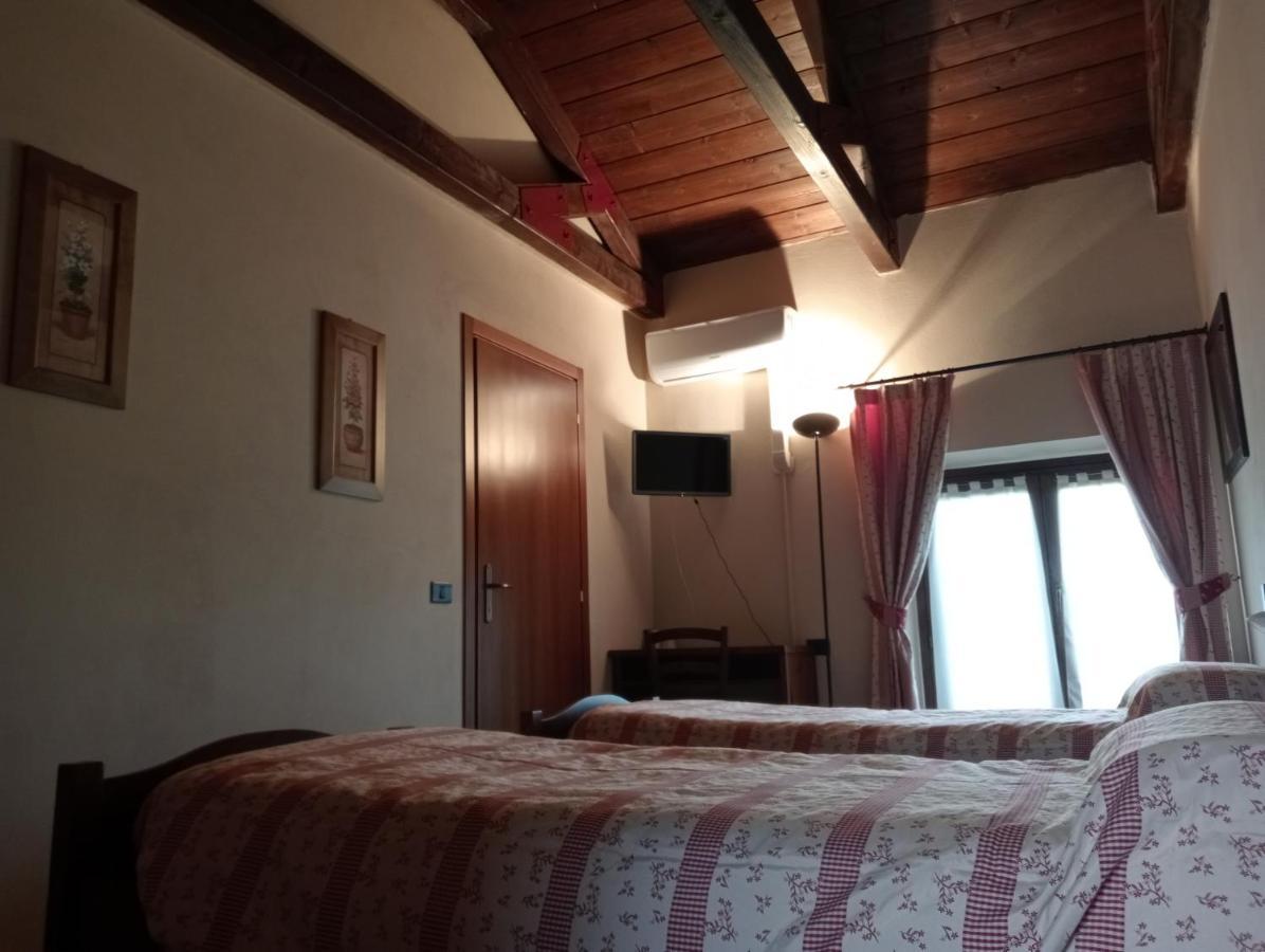 Agriturismo Raimondi Cominesi Amilcare Garlasco Exterior foto